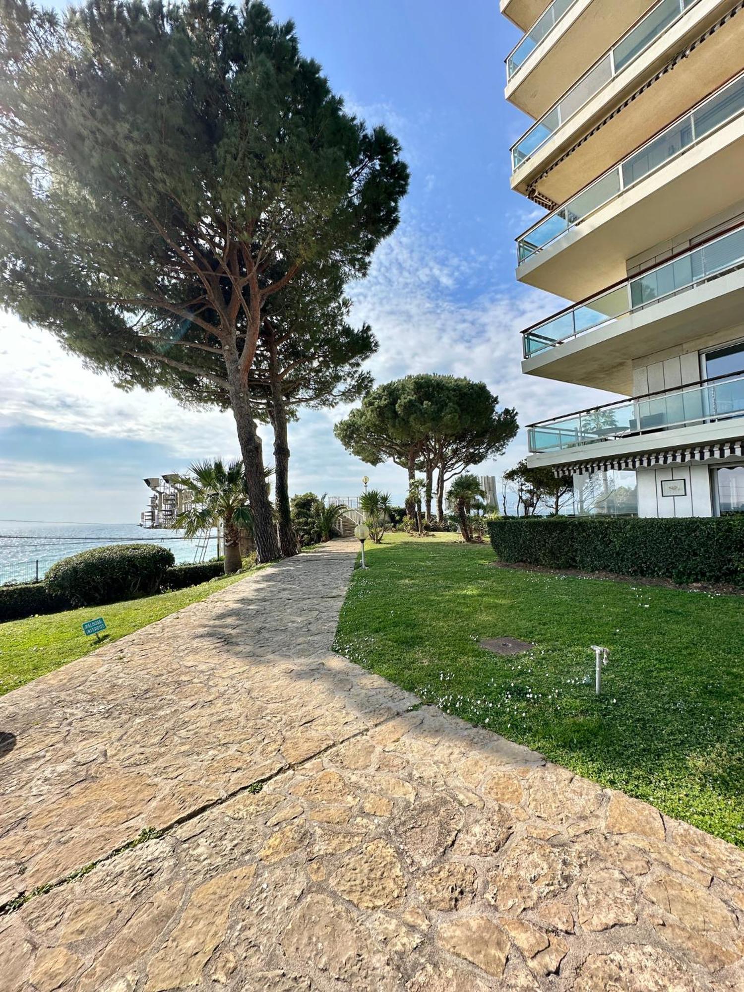Magnifique Duplex Au Bord De *