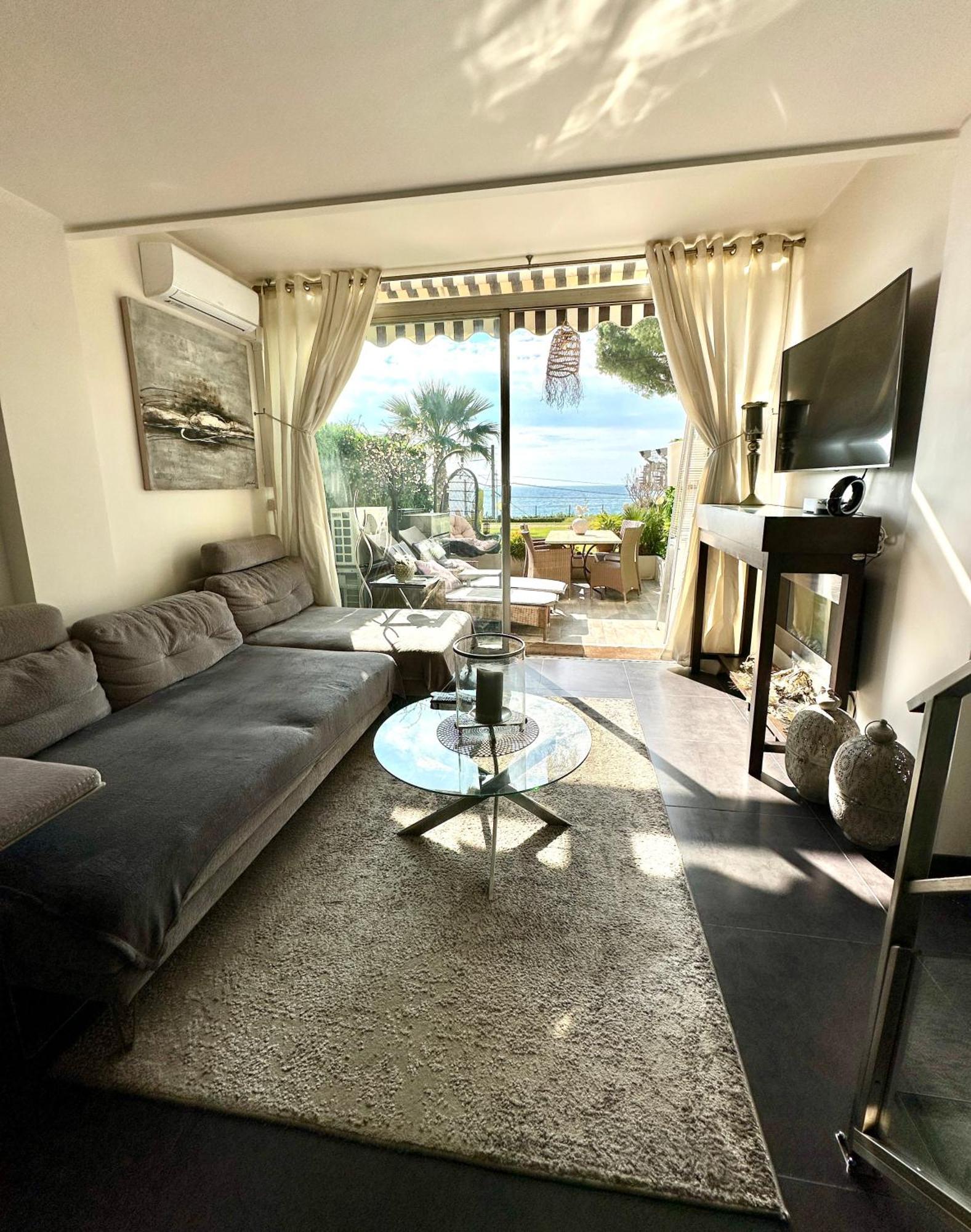Magnifique Duplex Au Bord De *