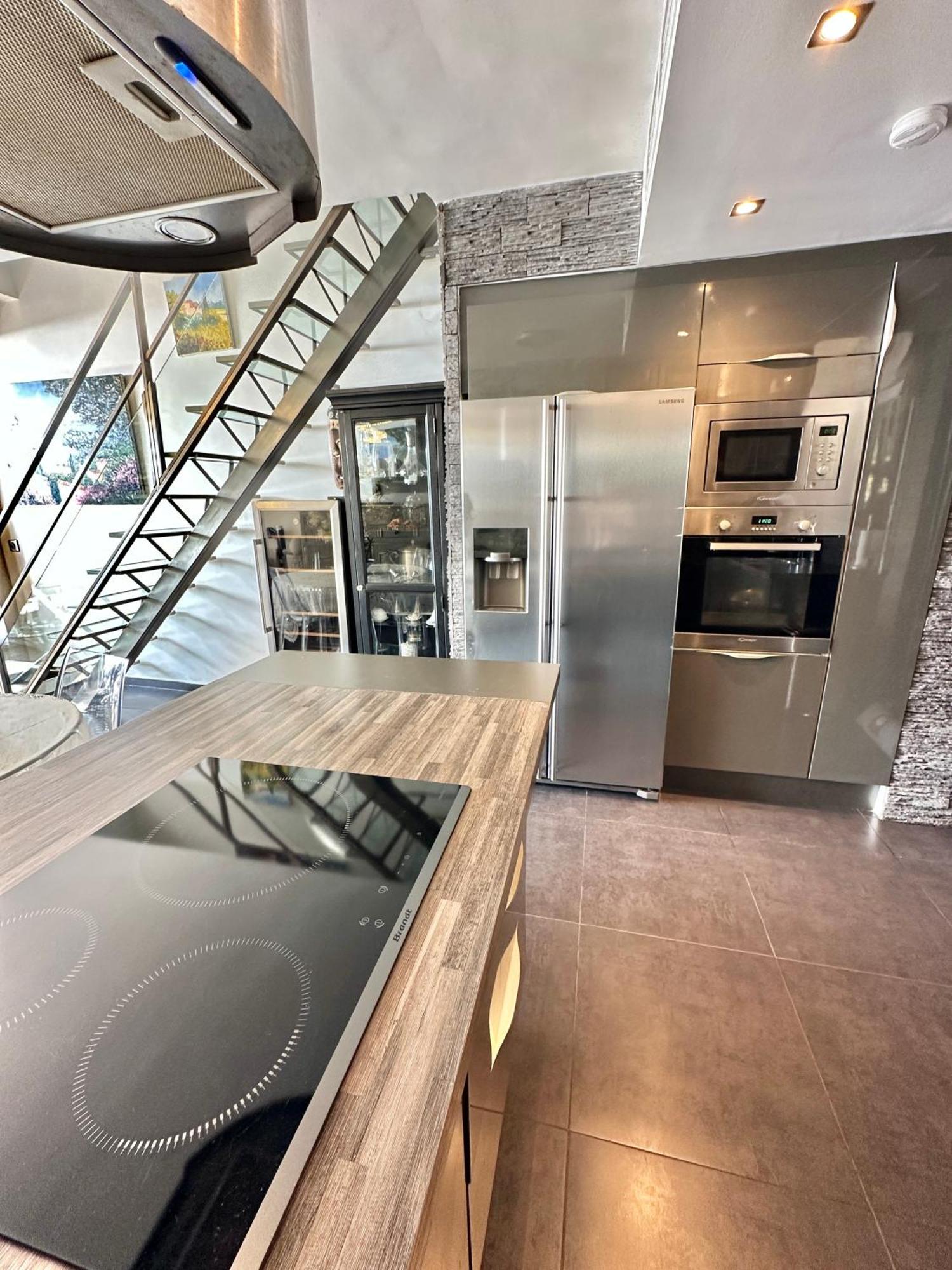 Appartement Magnifique Duplex Au Bord De Cannes