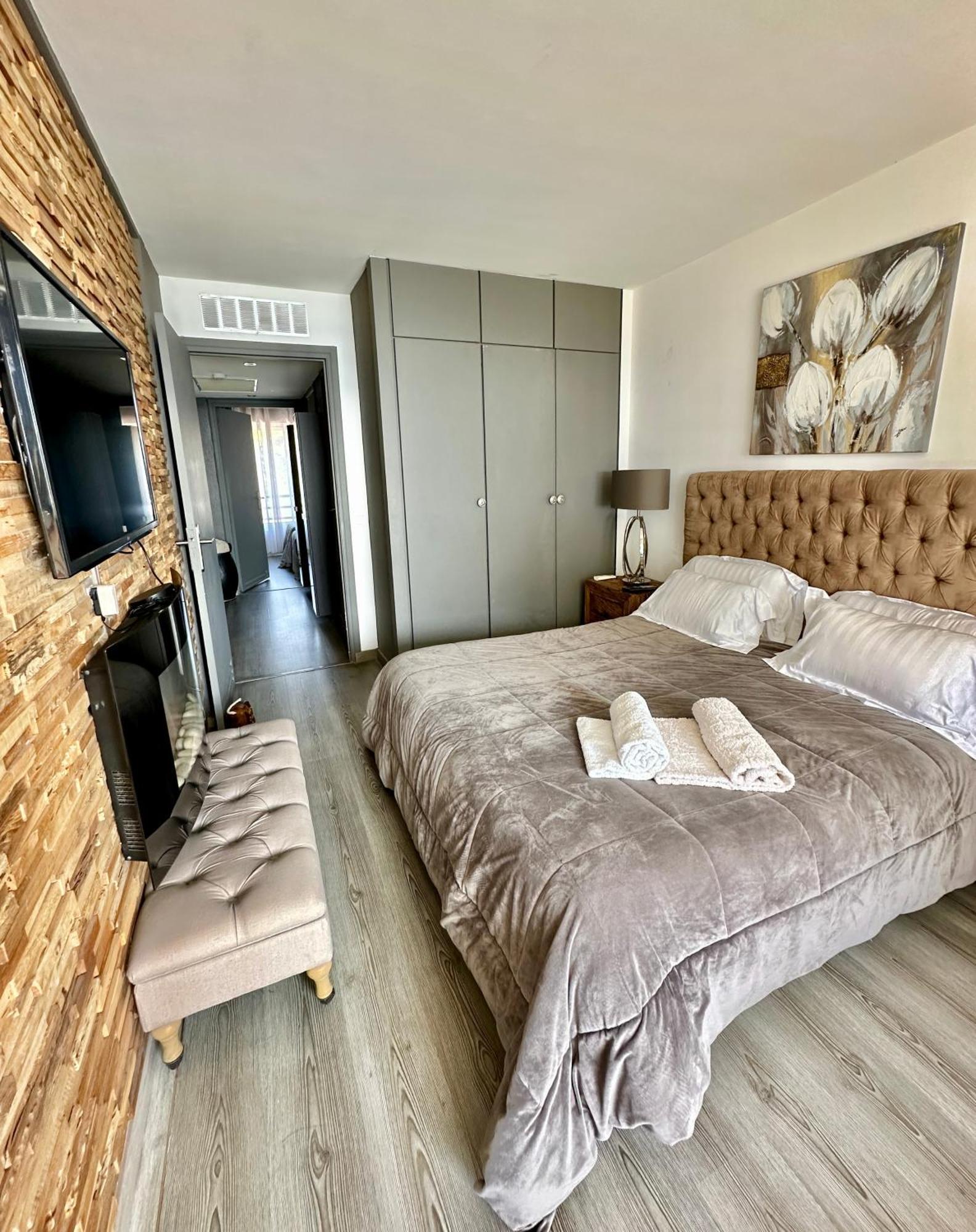 Magnifique Duplex Au Bord De *